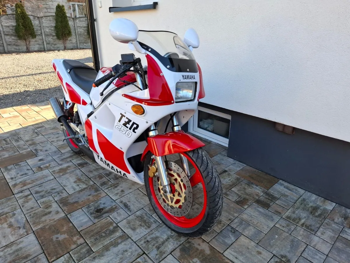 Yamaha tzr250- 2 stroke - Image 2