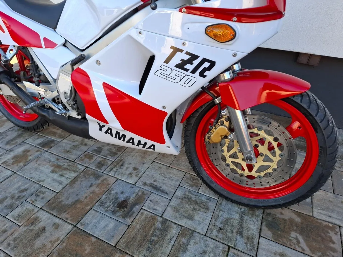Yamaha tzr250- 2 stroke - Image 4