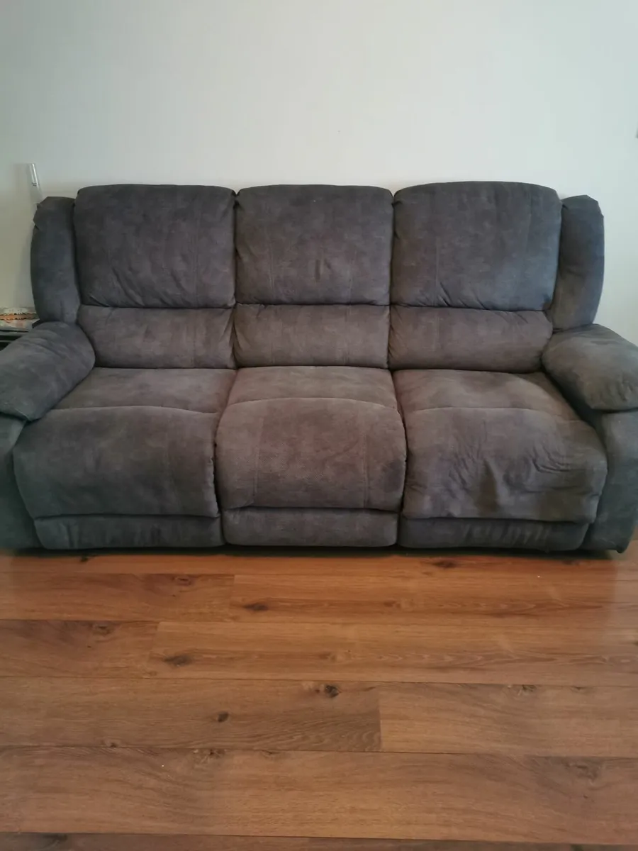 3 seater couch recliner - Image 3