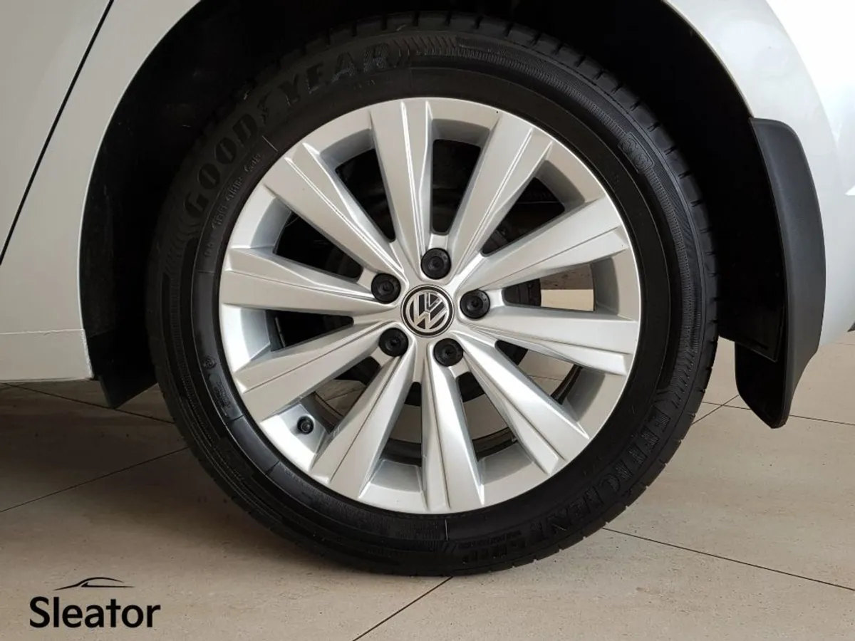 Volkswagen Polo CL 1.0 M5F 80hp 5DR - Image 4