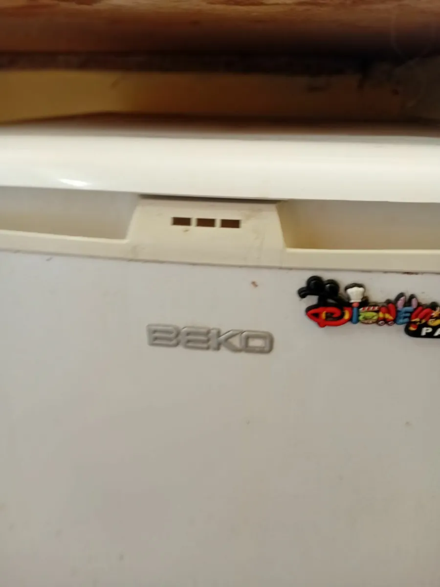 Small  freezer - Image 3