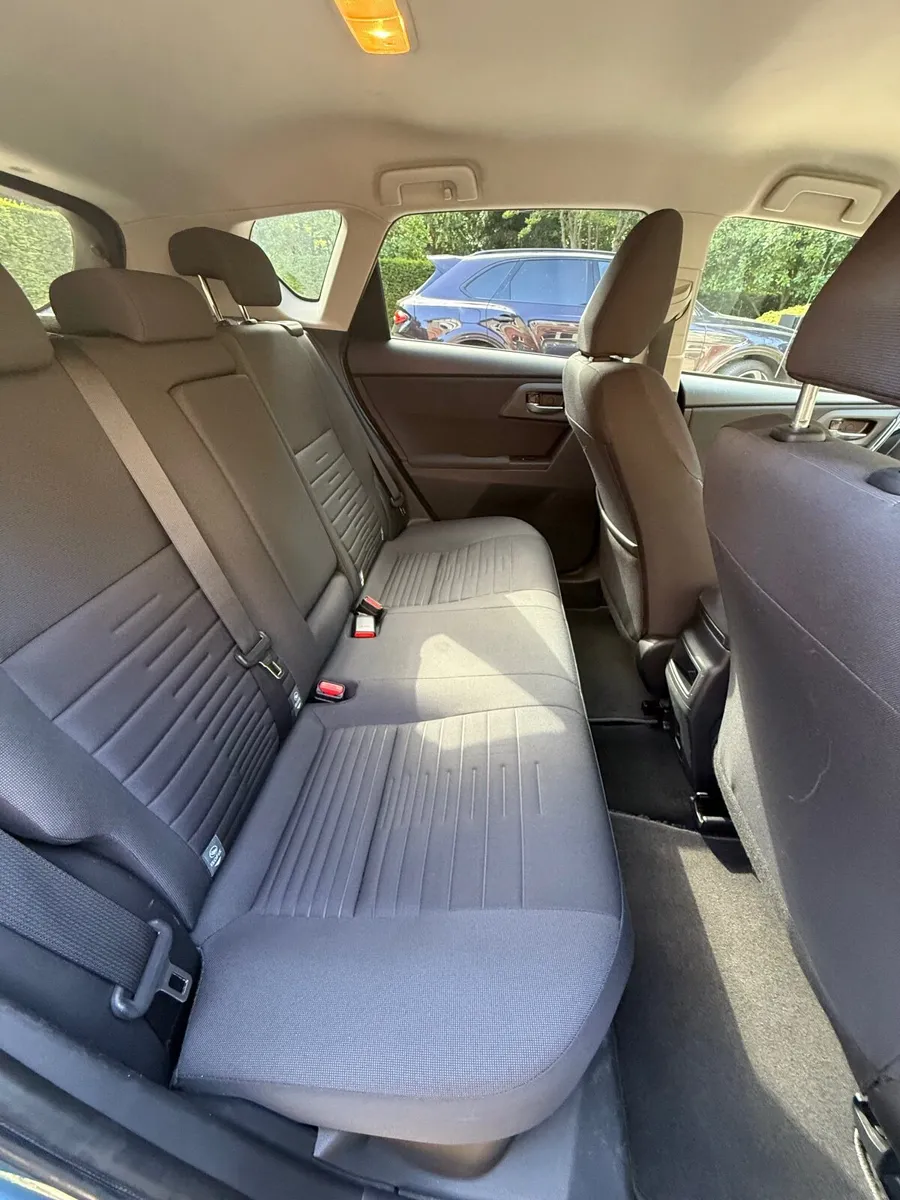 Toyota Auris 2015 - Image 3