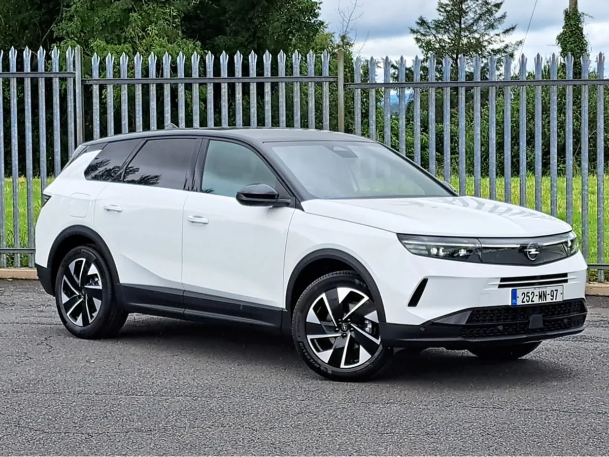 Opel Grandland GS Mhev 136BHP  top Spec - Image 2