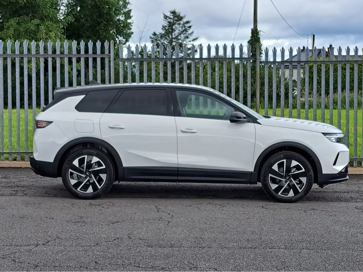 Opel Grandland GS Mhev 136BHP  top Spec - Image 3