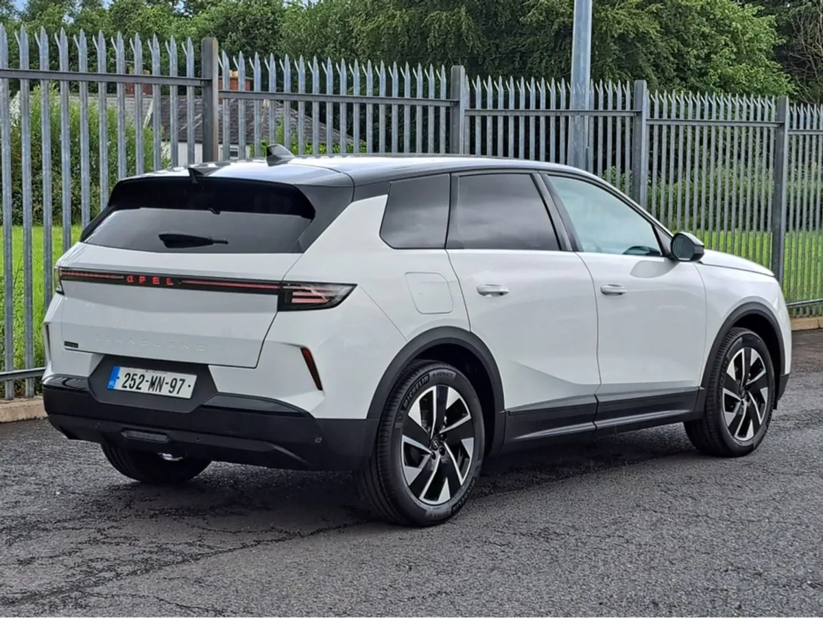 Opel Grandland GS Mhev 136BHP  top Spec - Image 4