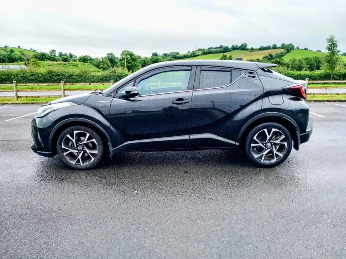 Toyota C-HR 1.8 Hybrid Sportmono 4DR Sport Auto - Image 3