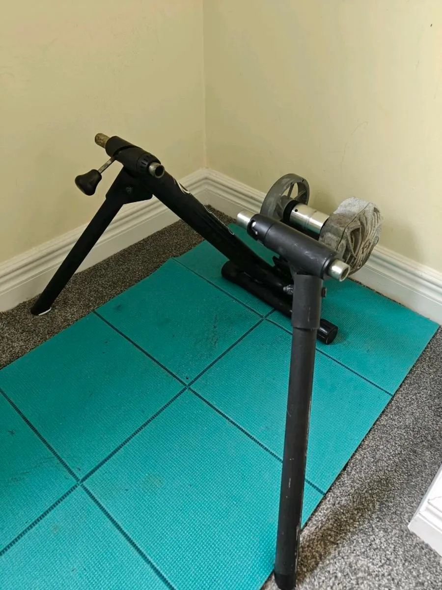 CycleOps Fluid 2 - Bike Indoor Trainer - Image 4