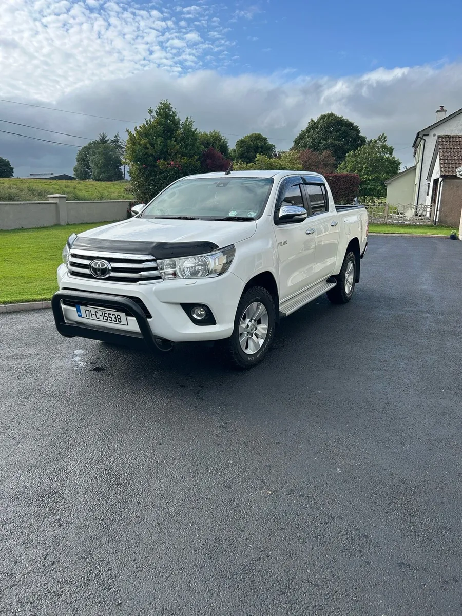 Toyota Hilux - Image 2