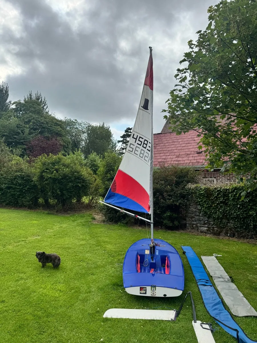 Topper sailing dinghy - Image 4
