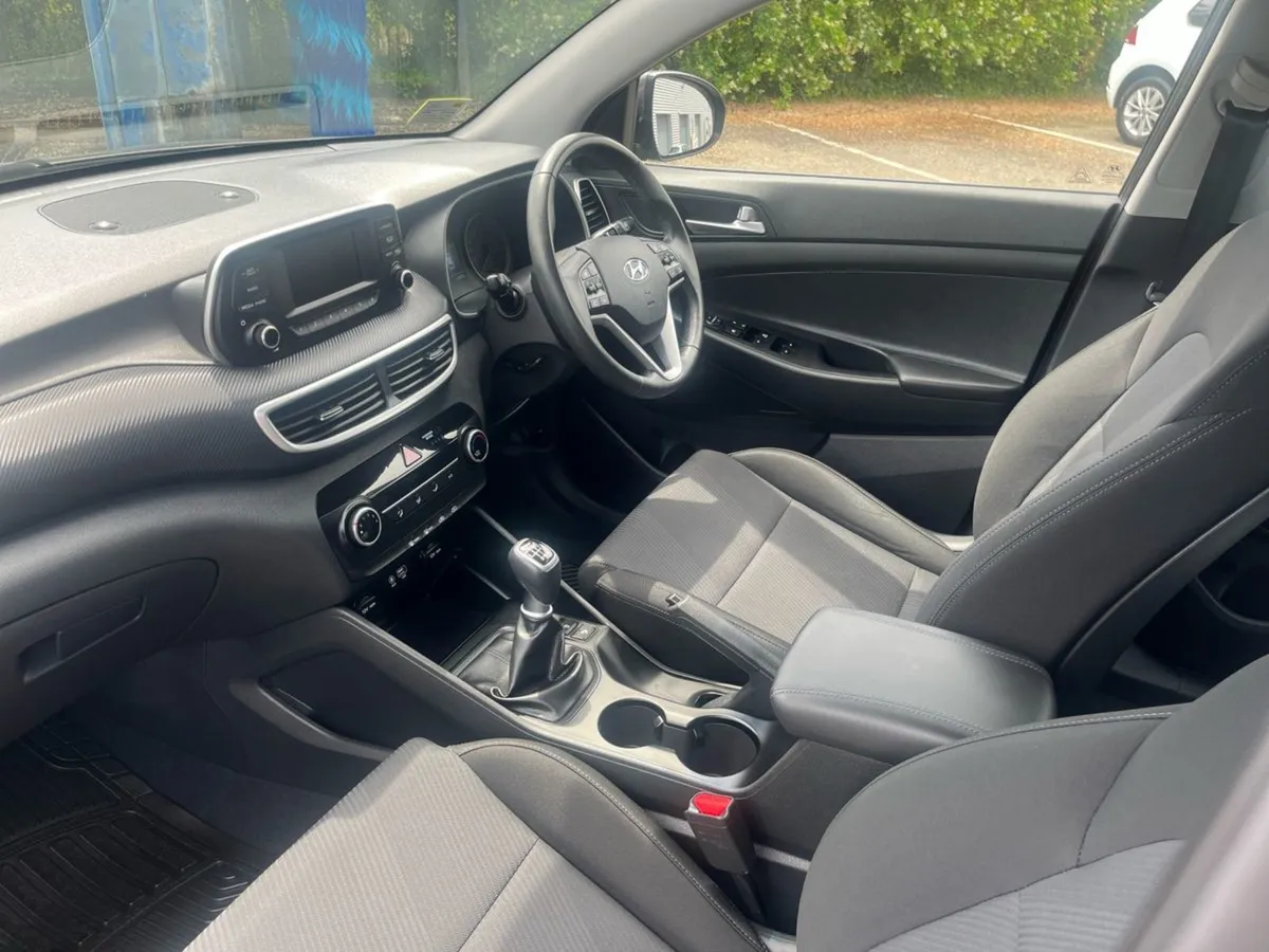 Hyundai Tucson Ix35 Comfort 1.6d 2WD Manual - Image 3