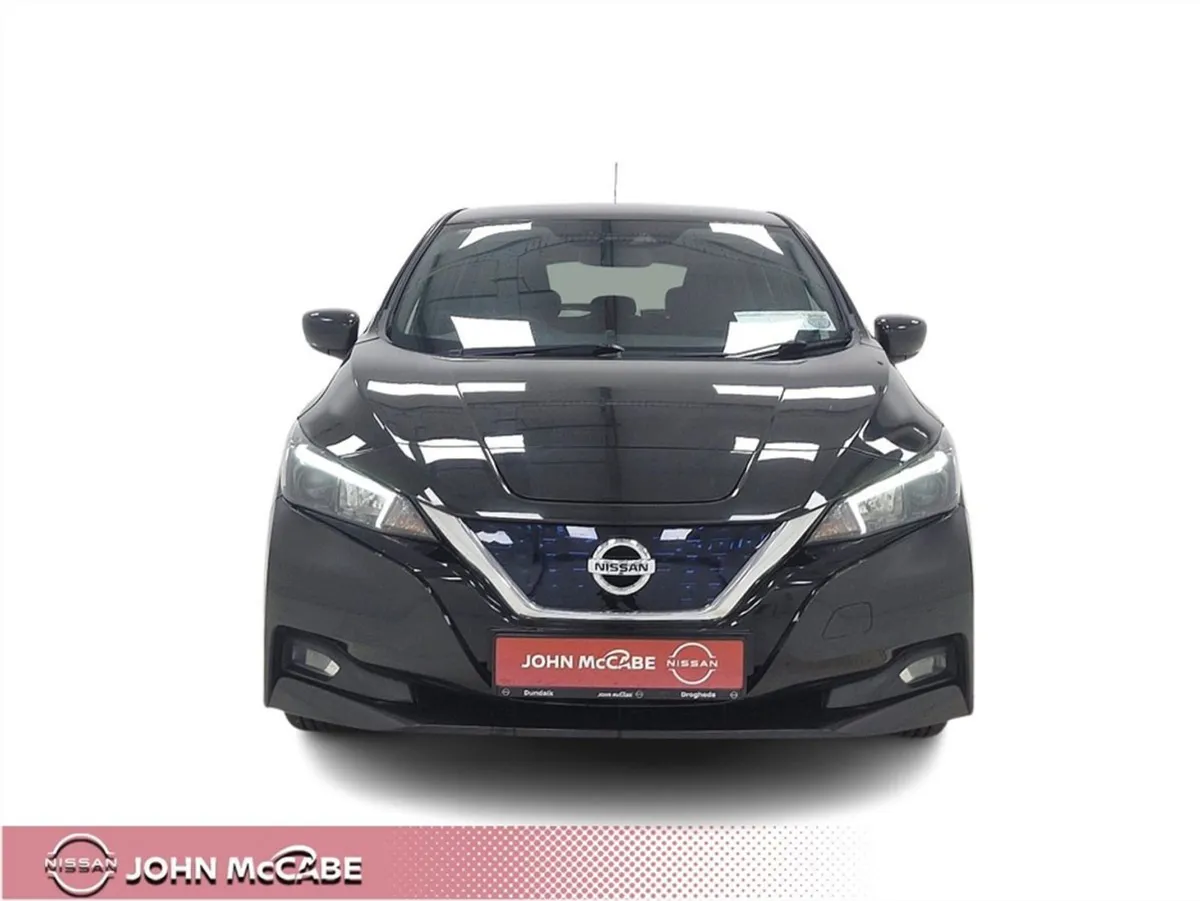 Nissan Leaf 40kw SV Auto  retail Price  17 950 - - Image 4
