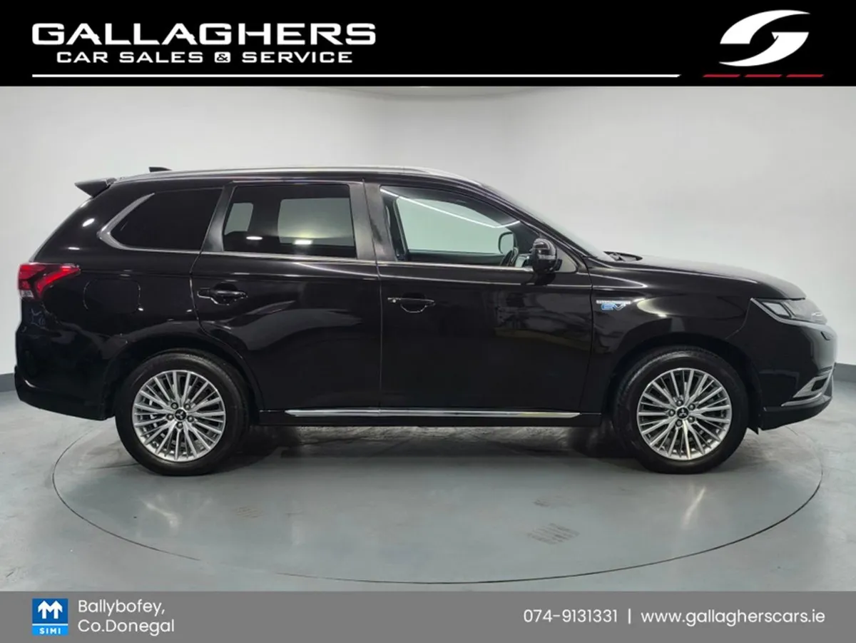 Mitsubishi Outlander (211) Exceed Phev CVT TOP Sp - Image 3
