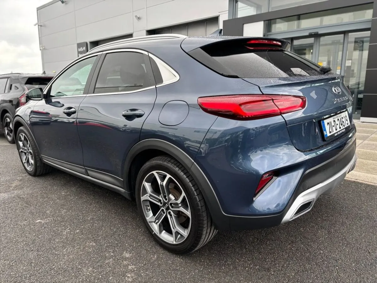 Kia Xceed 1.6 Plug in Hybrid - Image 3