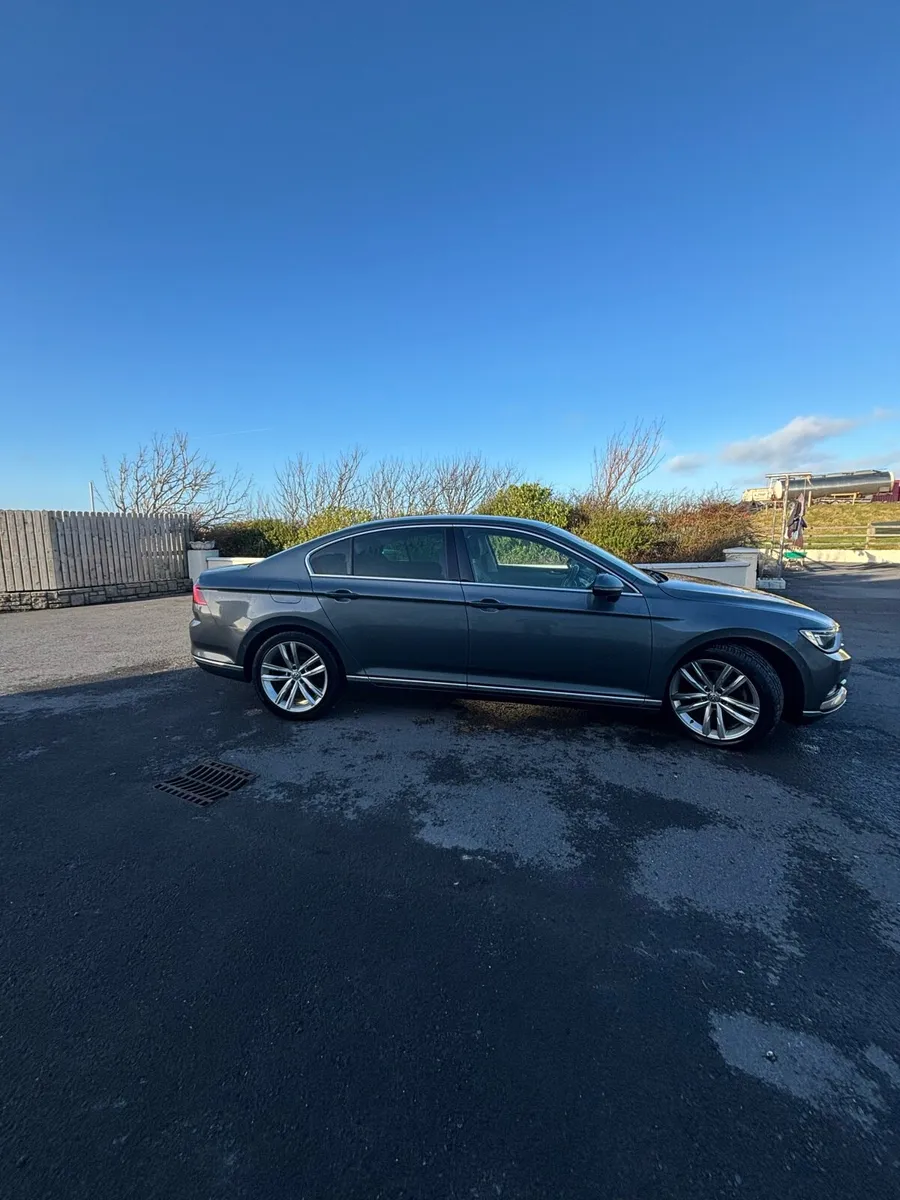 VW Passat - Image 2