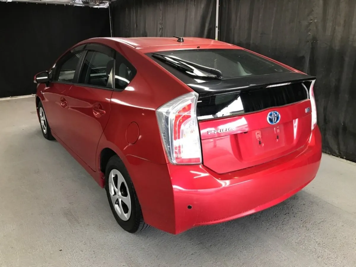 Toyota Prius Toyota Prius 2014 Red in Colour Only - Image 3