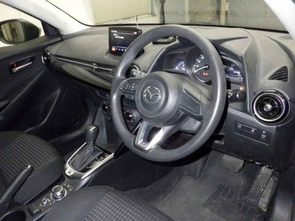 Mazda Demio Mazda Demio 1.3 Litre Auto  Perfect F - Image 3