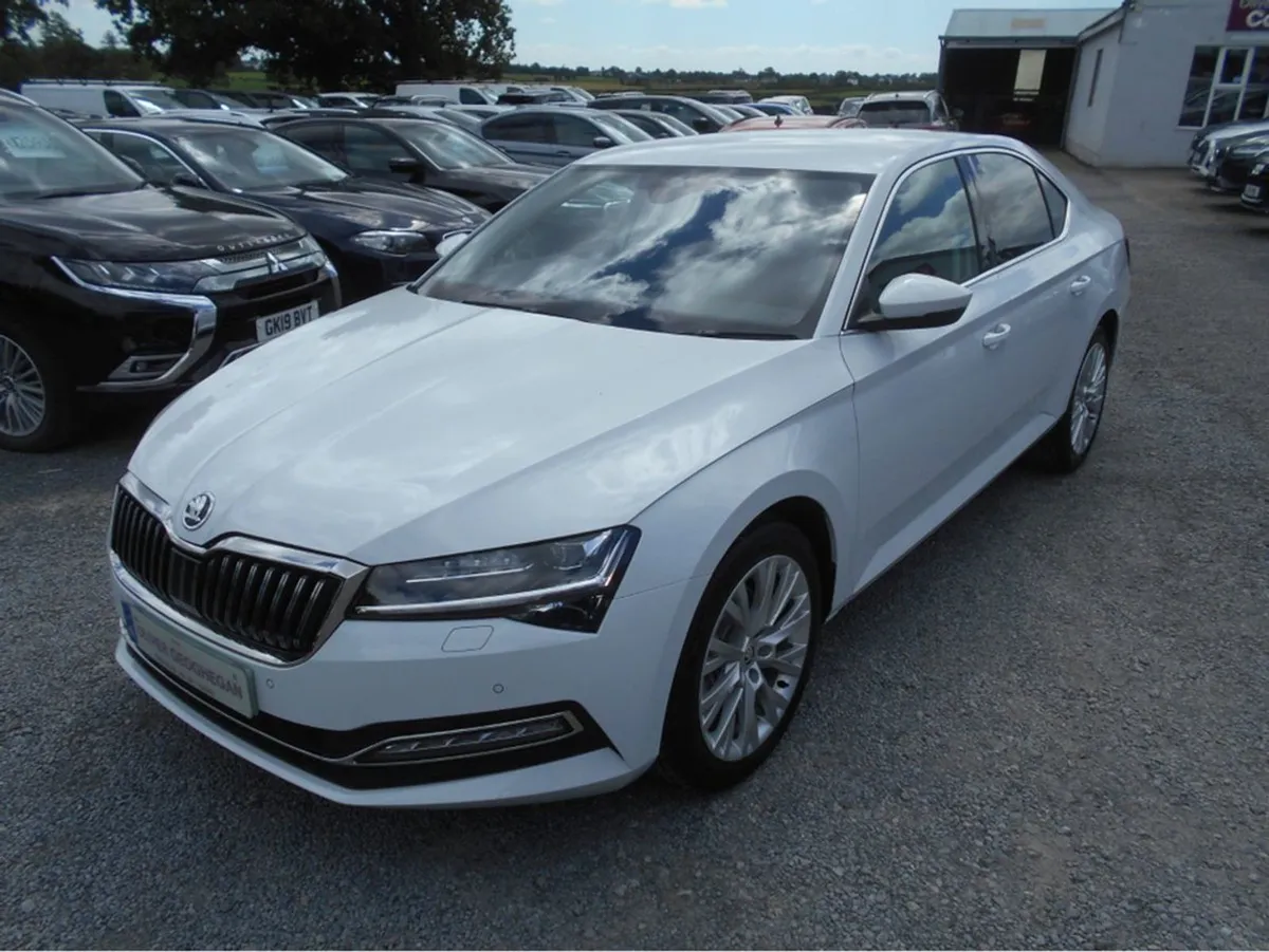 Skoda Superb SE L 2.0 TDI (black Leather) - Image 2