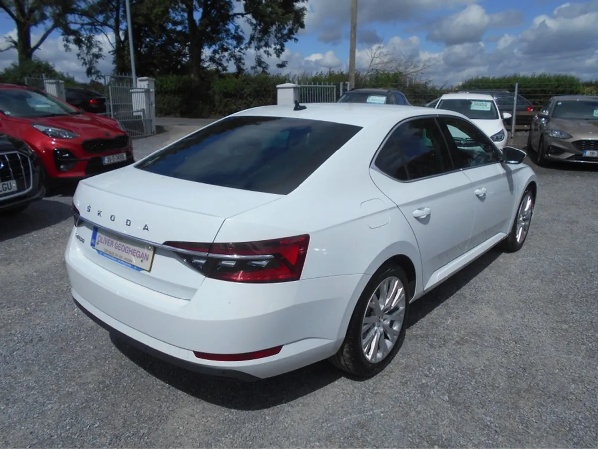 Skoda Superb SE L 2.0 TDI (black Leather) - Image 3