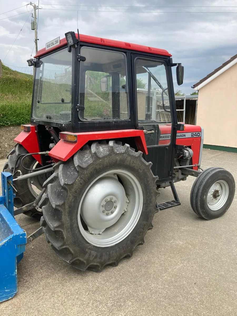 Mf 240 - Image 2