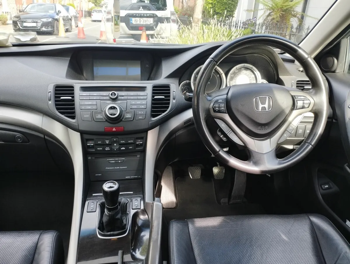 Honda Accord 2009 - Image 3