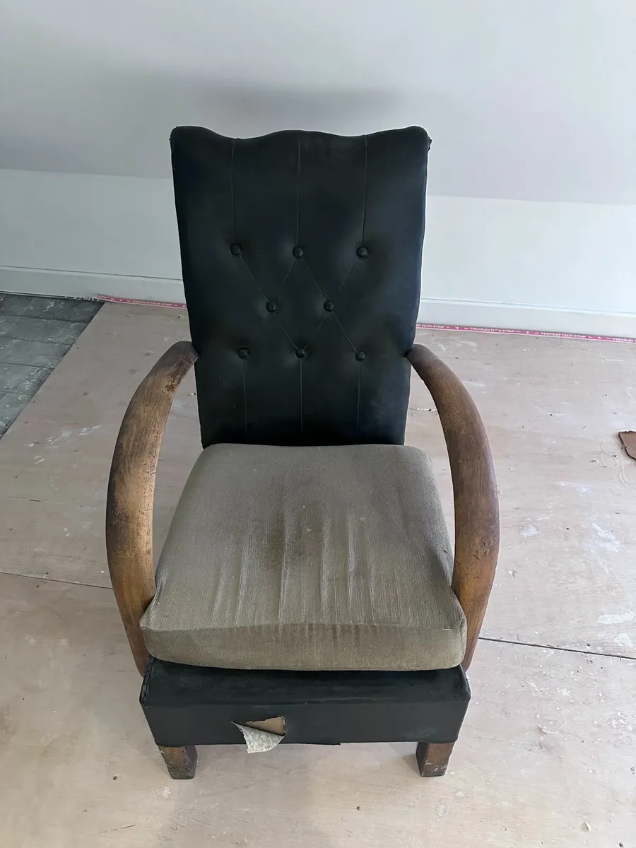 2 Chairs - Image 2