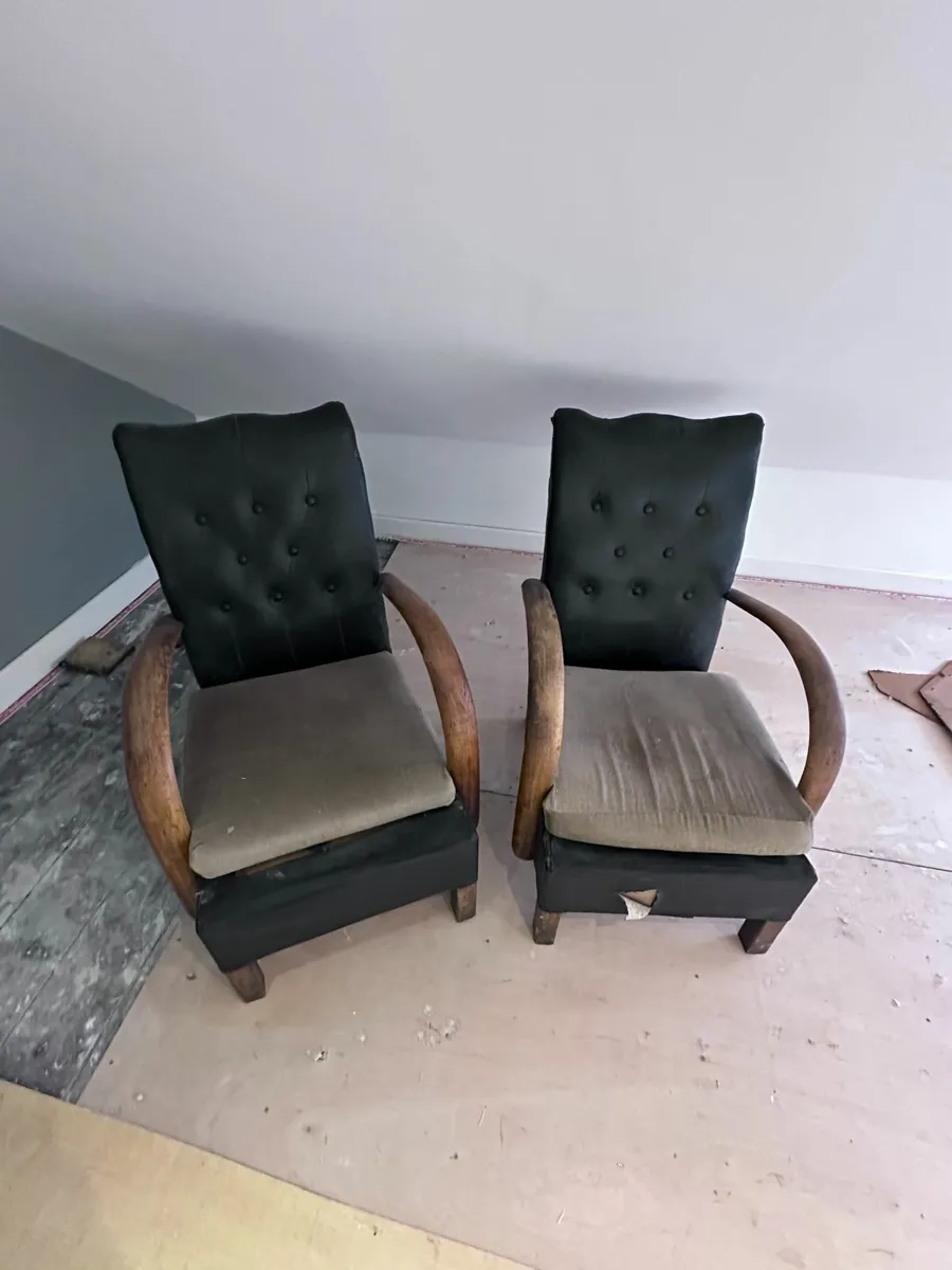 2 Chairs - Image 4
