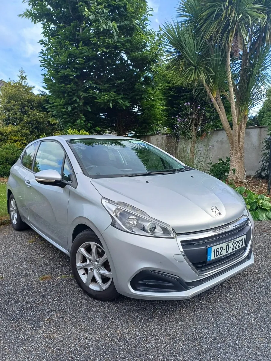 Peugeot 208 2016 - Image 1