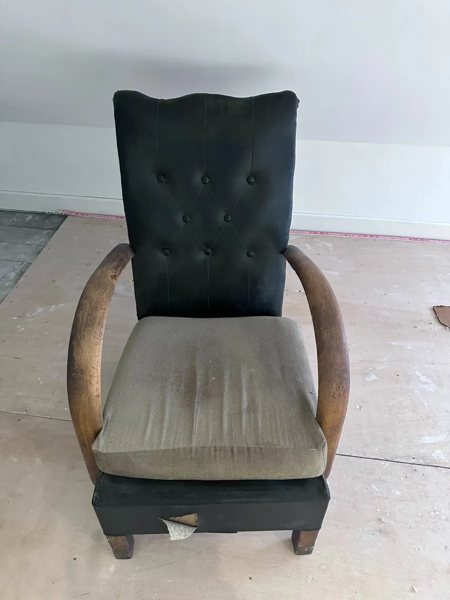 2 Chairs - Image 1