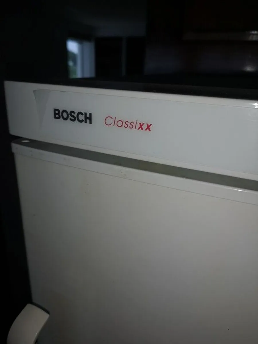 Bosch Fridge & Whirlpool Freezer - Image 4