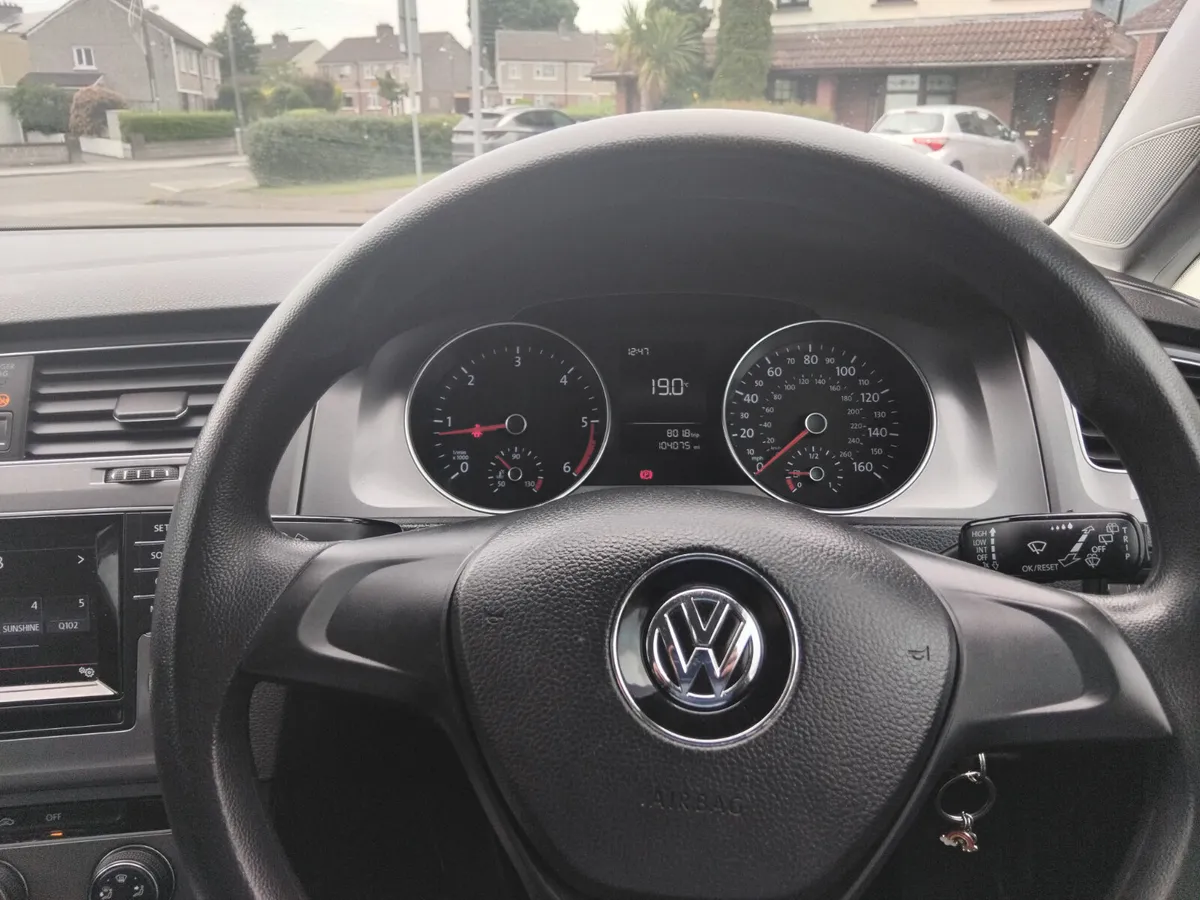 Volkswagen Golf 2013 - Image 2