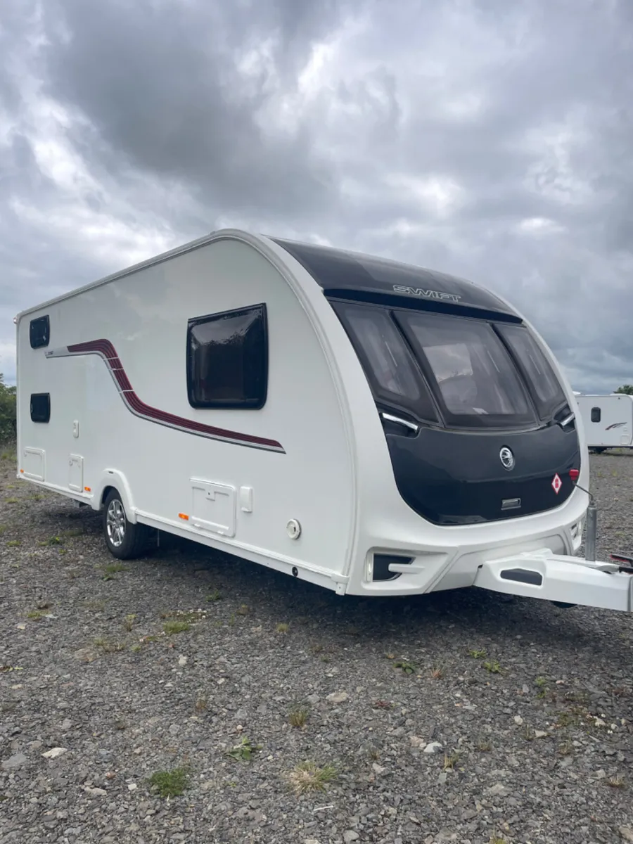 ✨2017 Swift Challenger 590 - 6 berth ✨ - Image 2