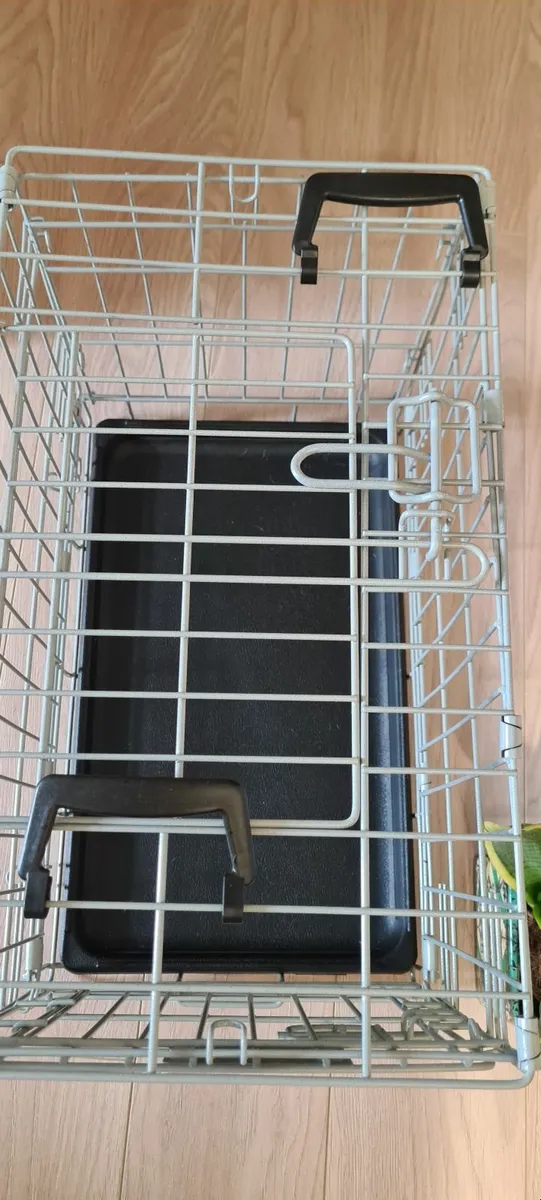 For Small Pets -2 Carriers + 1 Crate €30 Each - Image 3