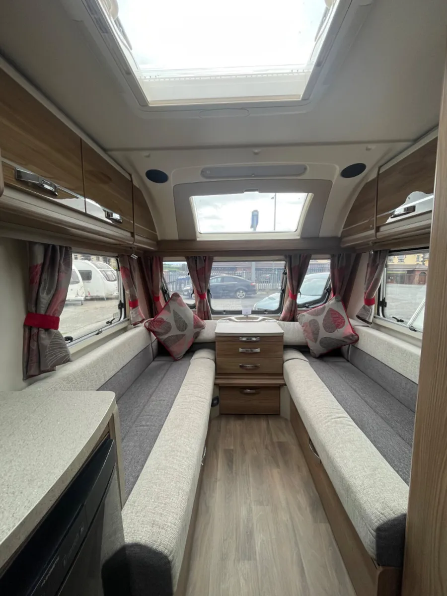 ✨2017 Swift Challenger 590 - 6 berth ✨ - Image 4