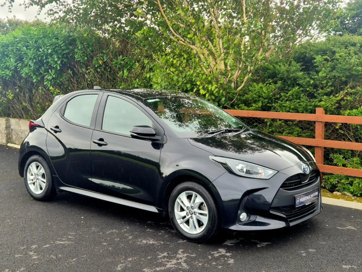 Toyota Yaris Hybrid Luna 4DR Auto - Image 2