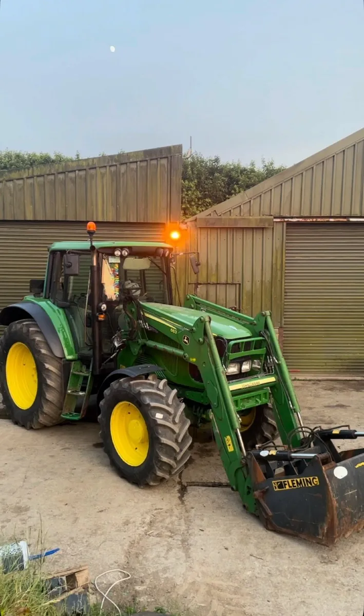 John Deere 6820 - Image 1