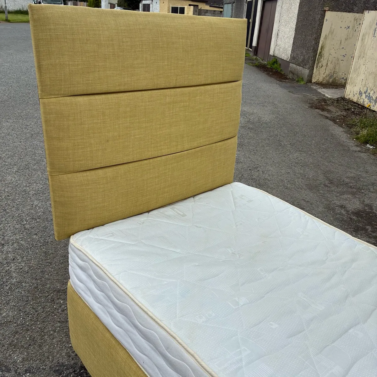 Single bed with mattress - Image 4