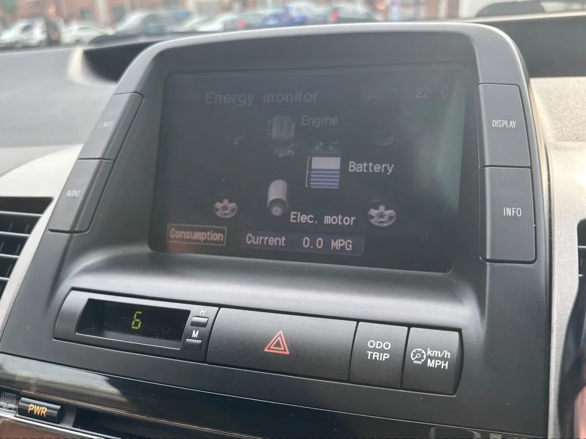 Toyota Prius 2004 - Image 4