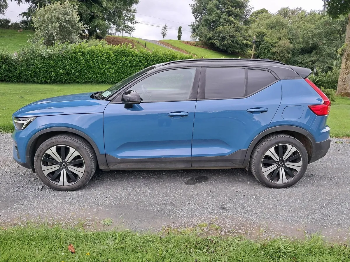 222 VOLVO XC40  ELECTRIC - Image 4