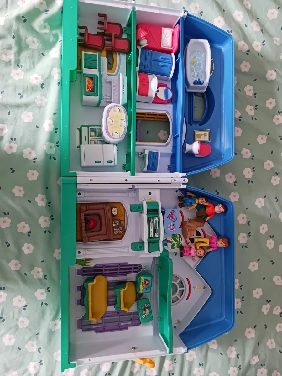 Doll house & kitchen - Image 2