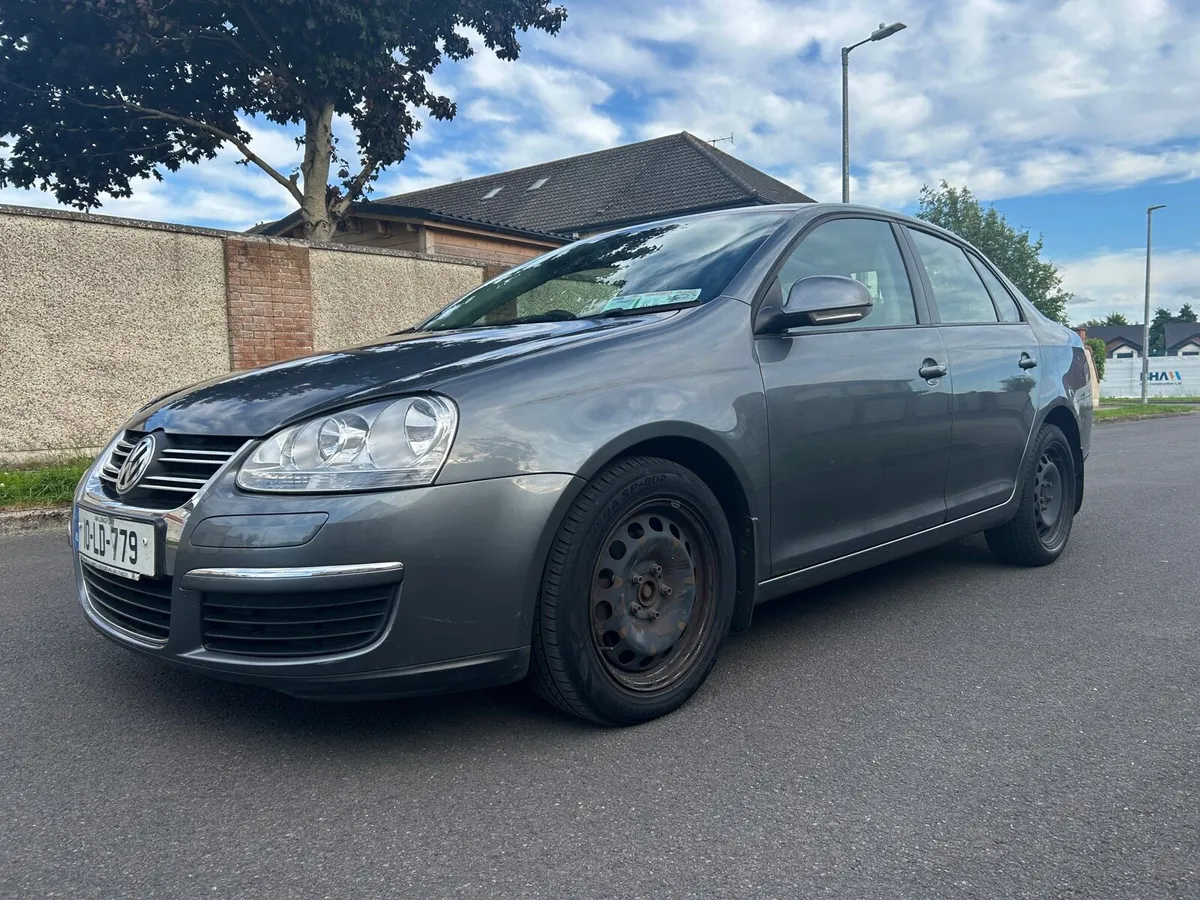 2010 Vw Jetta 1.6 Tdi 1 owner - Image 1