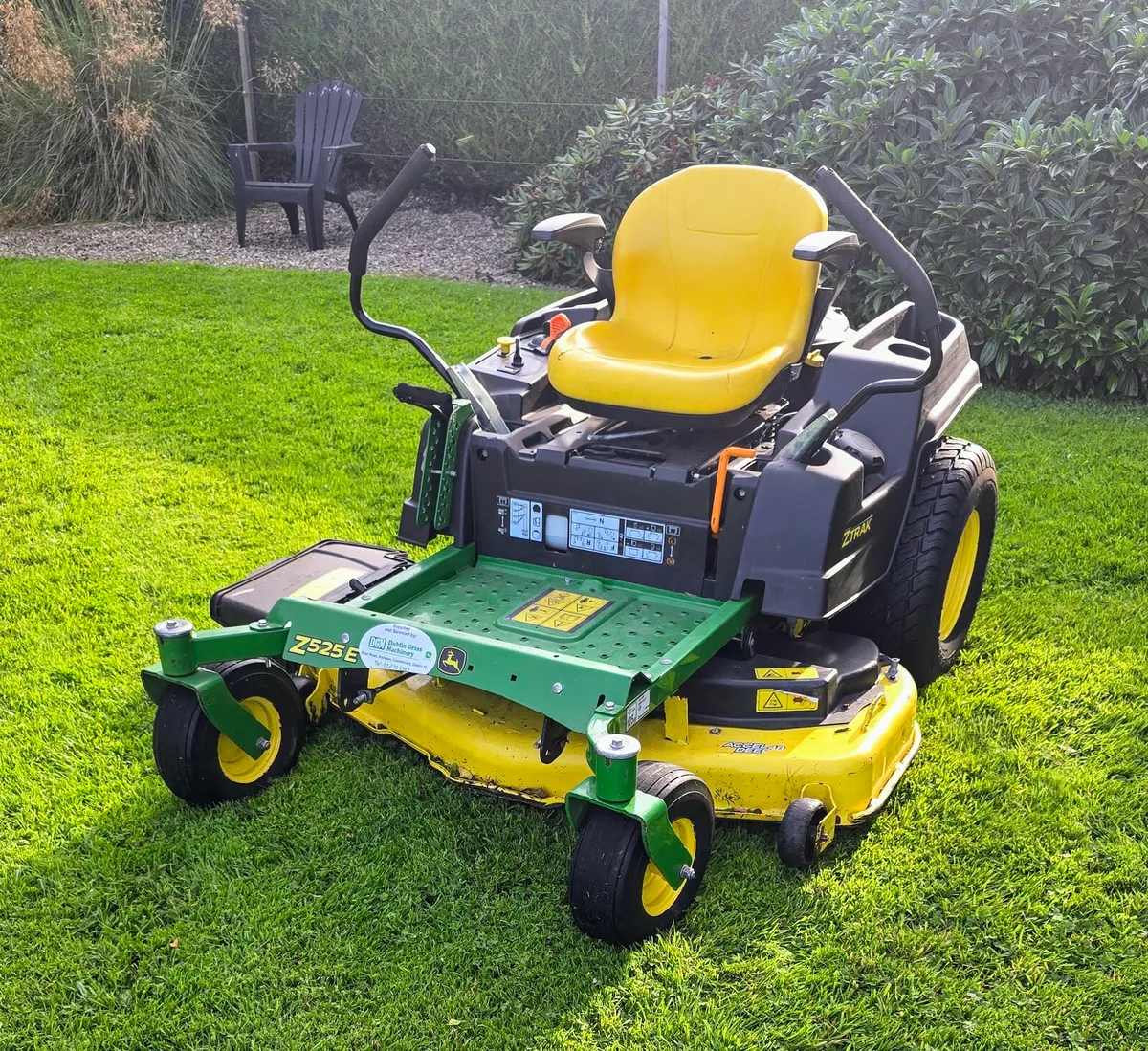 John Deere 48" zero turn - Image 1