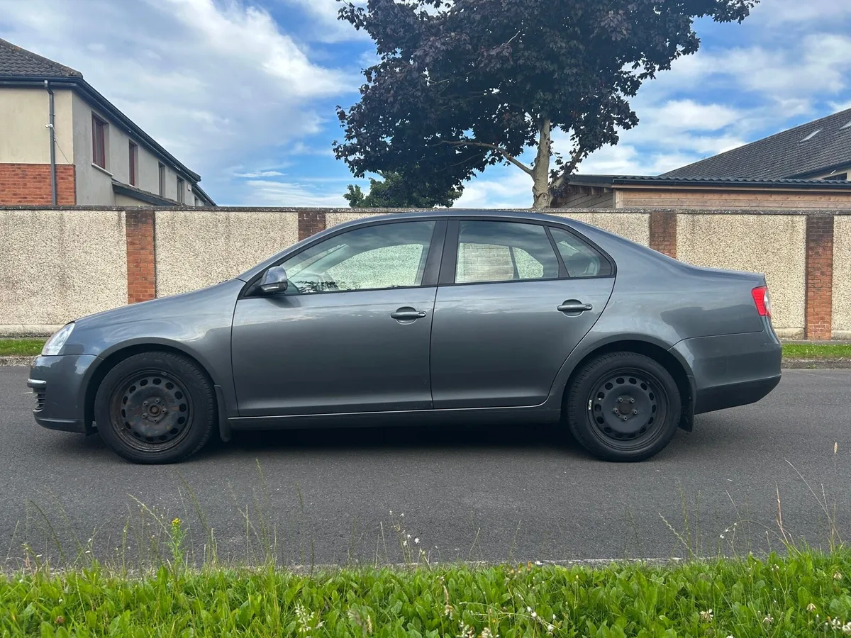 2010 Vw Jetta 1.6 Tdi 1 owner - Image 2