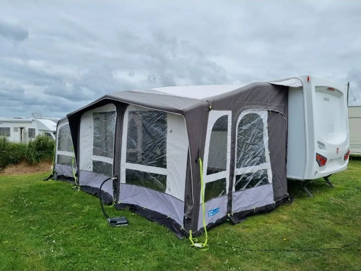 Caravan awning - Image 1