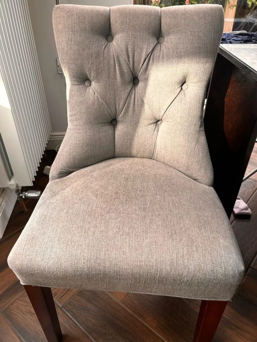 6 kitchen / dining chairs - Image 1