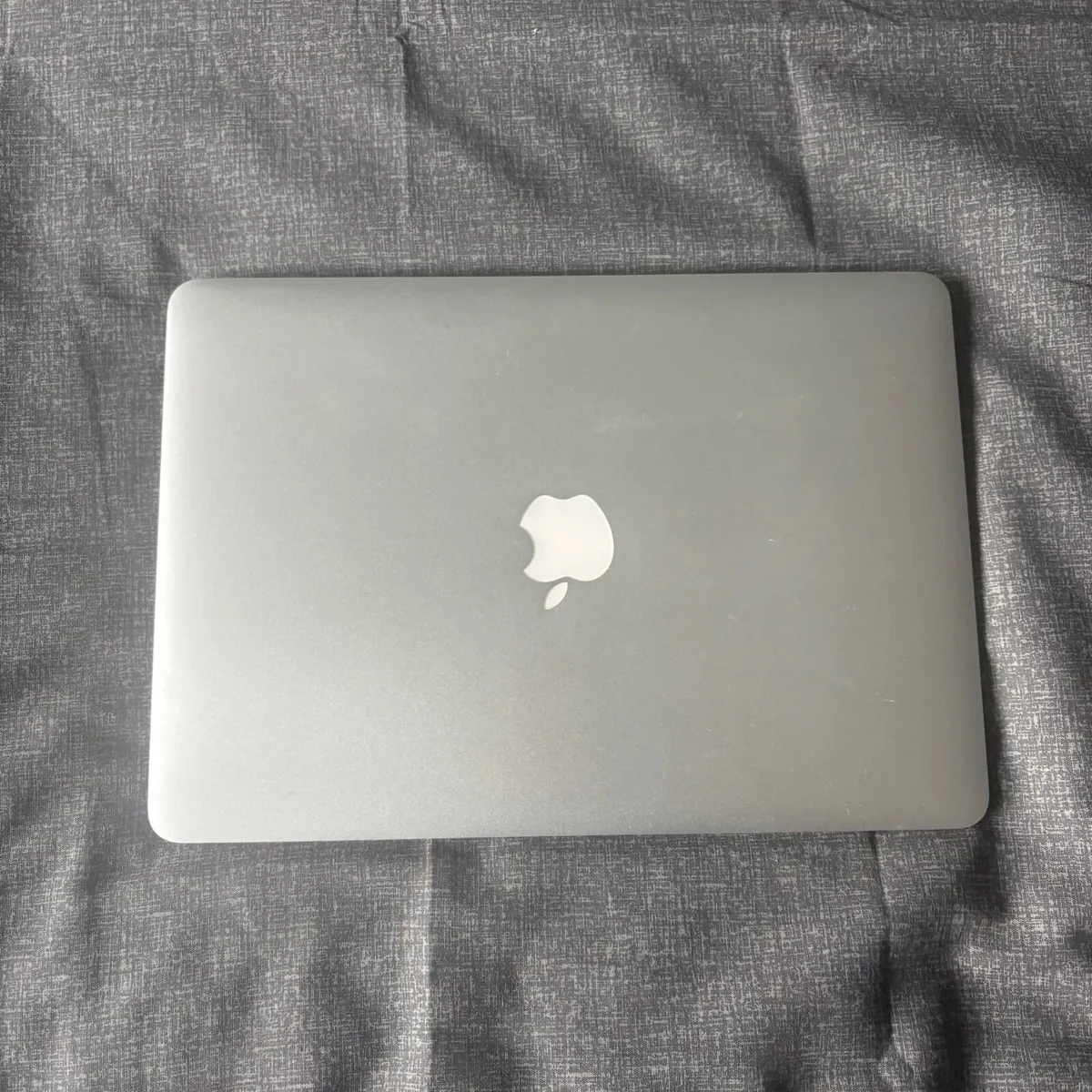 Apple MacBook Air 13" laptop (2017) - Image 3