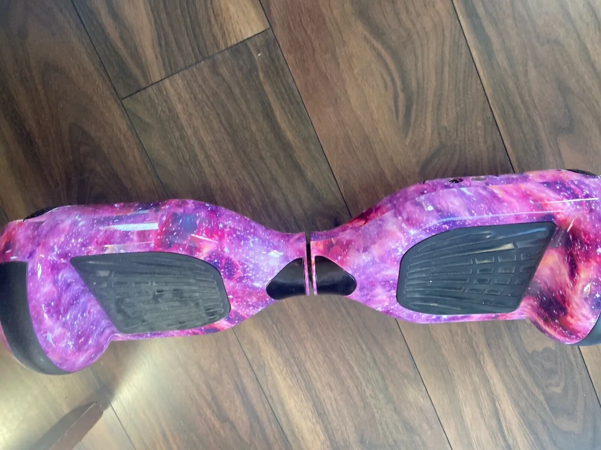 Galaxy purple hoverboard with charger - Image 2