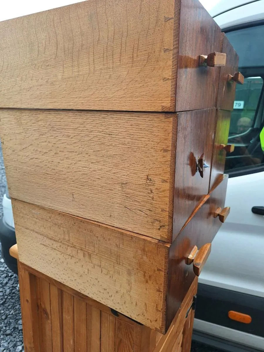 Old dresser and lockers (DELIVERY) - Image 4