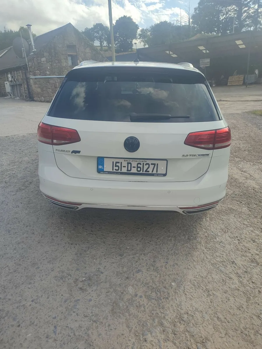 Volkswagen Passat 2015 R-line - Image 2