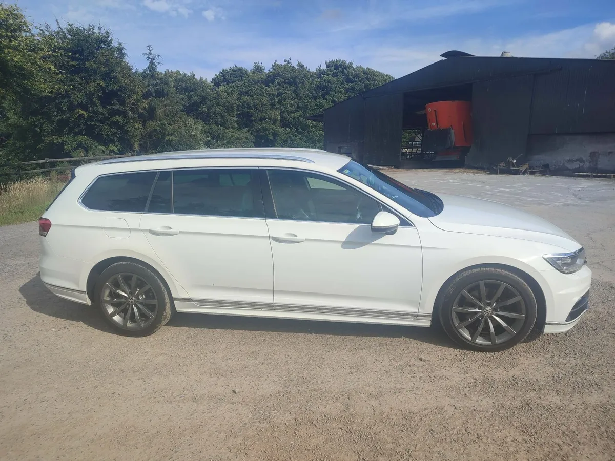Volkswagen Passat 2015 R-line - Image 4