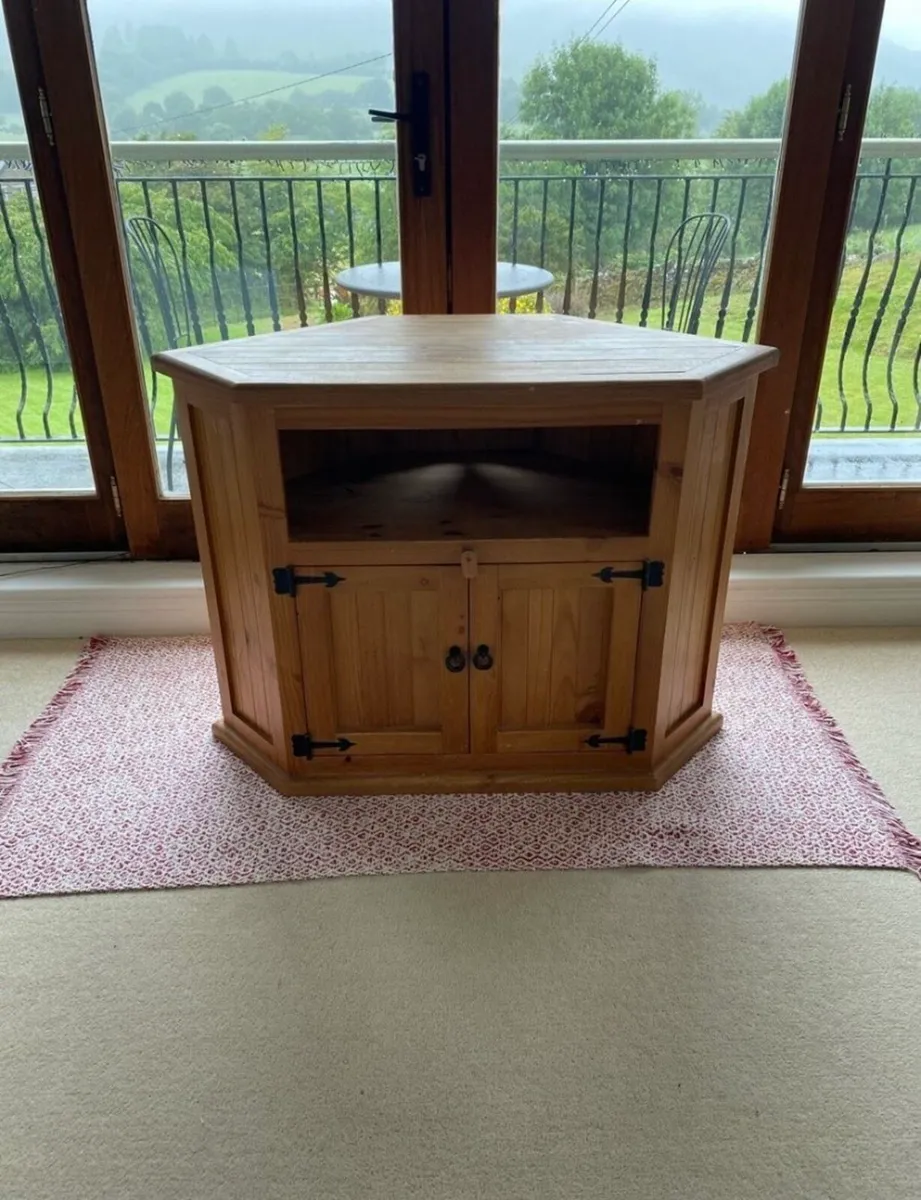 Tv cabinet - Image 1